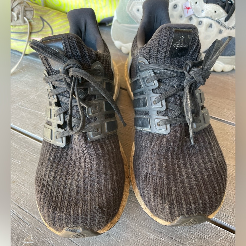 Kids black ultra boost